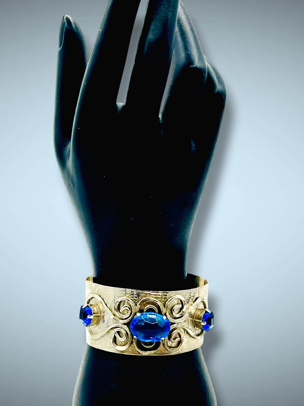 Gorgeous Vintage Mexican Sterling Silver Blue Stone Scroll Cuff Bracelet Estate